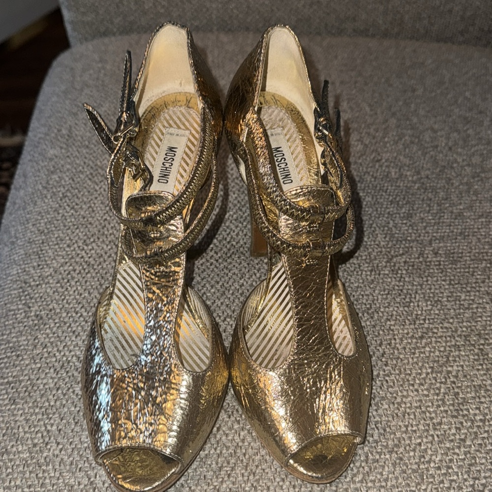 Moschino Gold T-Strap Heels with Cutout Design Sz 7.5 EUC new soles